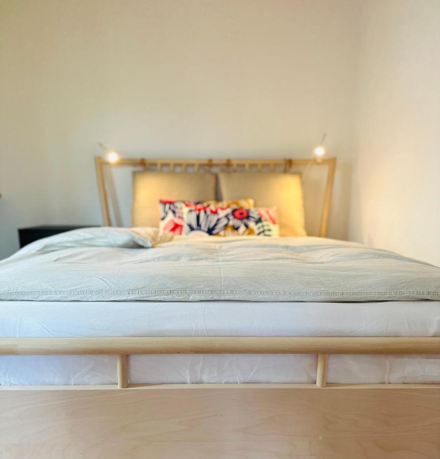 B17 Two Bed Apartment West Town 布拉河畔的海登海姆 外观 照片