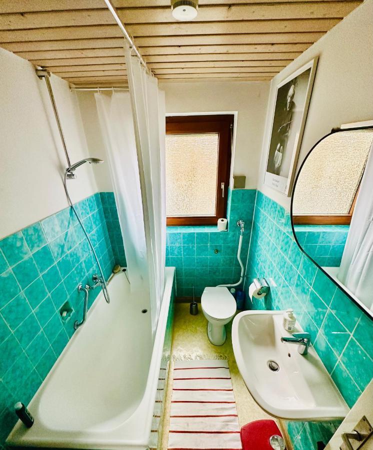 B17 Two Bed Apartment West Town 布拉河畔的海登海姆 外观 照片